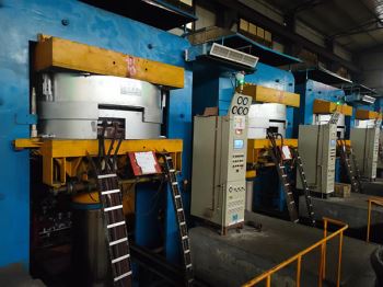 轮胎硫化机的保压和泄压