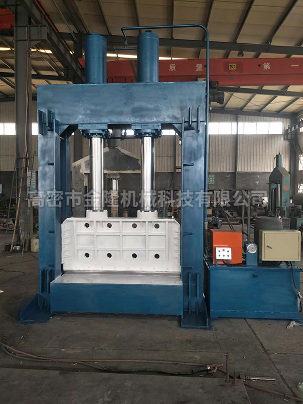 200吨XQ-1800ABS尼龙切机头料割机