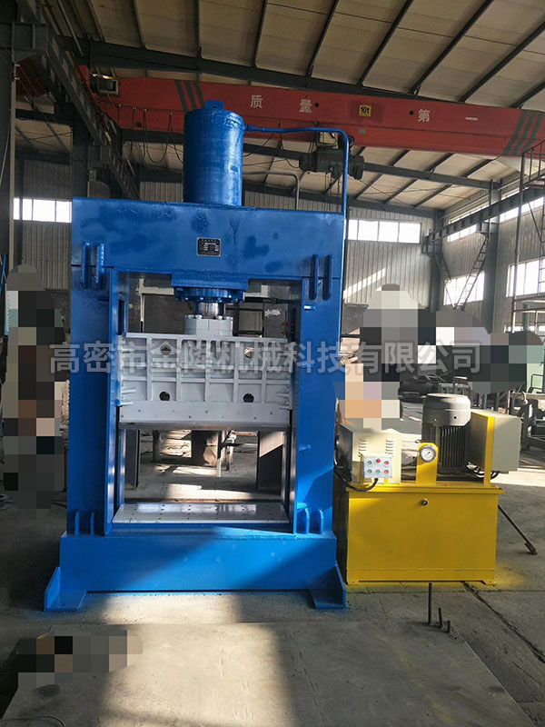 200吨XQ-1250ABS，尼龙切割机